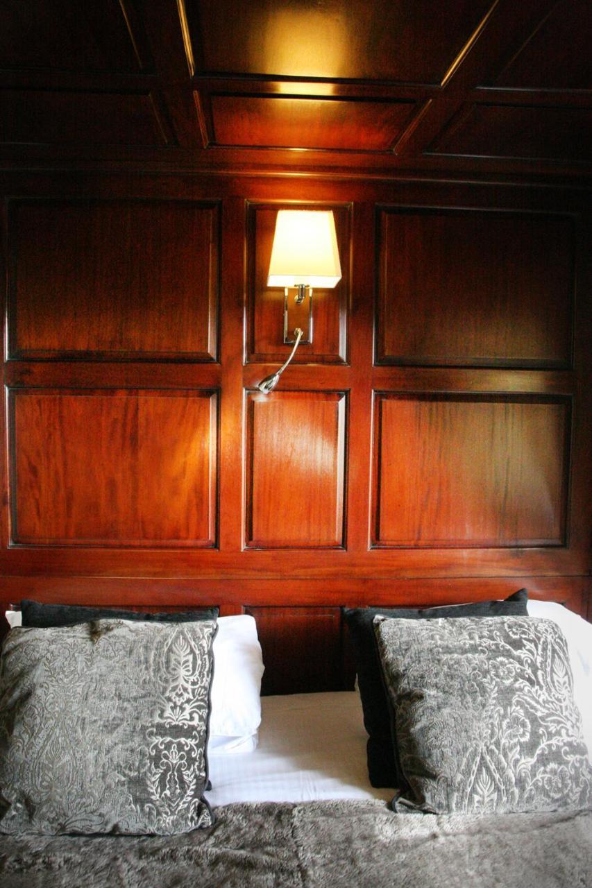 Townhouse Rooms Truro Dış mekan fotoğraf